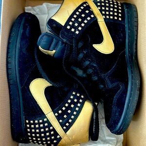 Woman’s Nike dunk high skinny